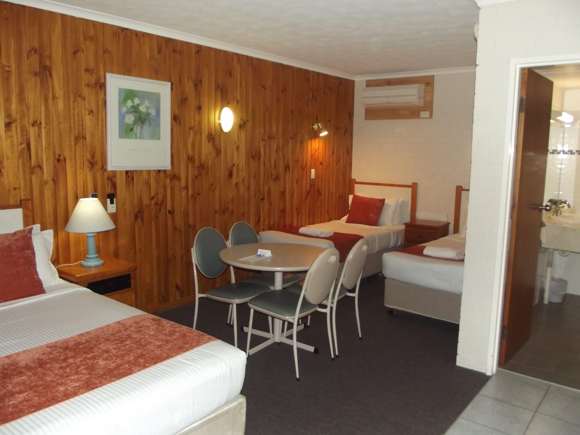 Blue Diamond Motor Inn Ντούμπο Εξωτερικό φωτογραφία